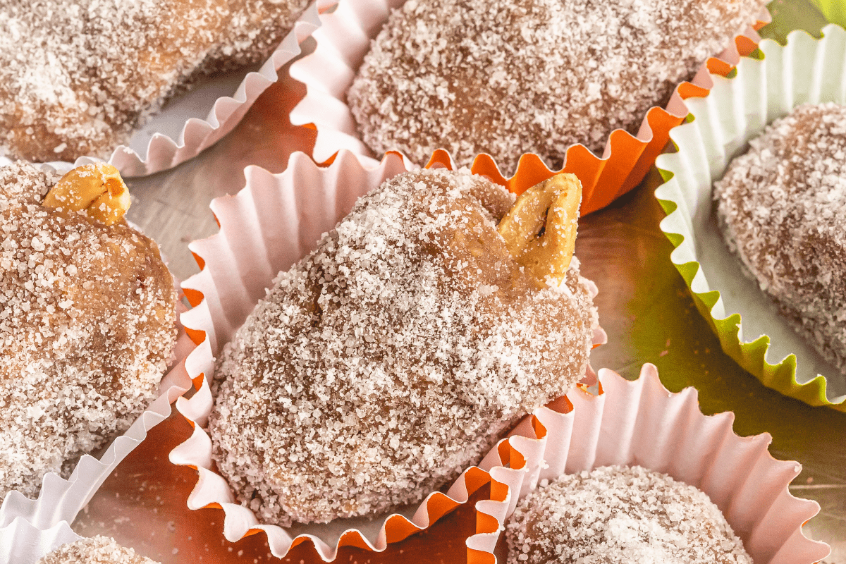 Brazilian peanut candy bites rolled in sugar